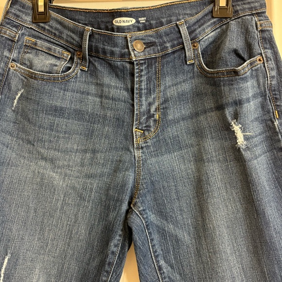 Jeans 3 for $20! Women’s Old Navy Distressed Curvy Skinny Jeans - Picture 6 of 7